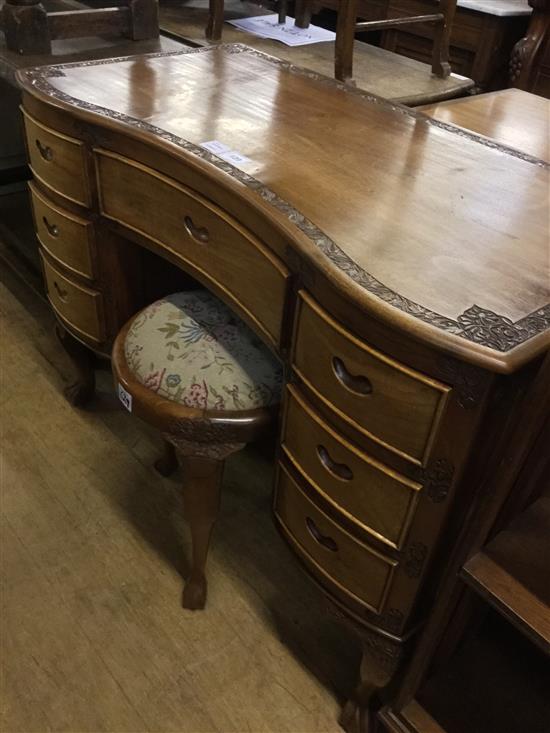 Burmese dressing table & stool(-)